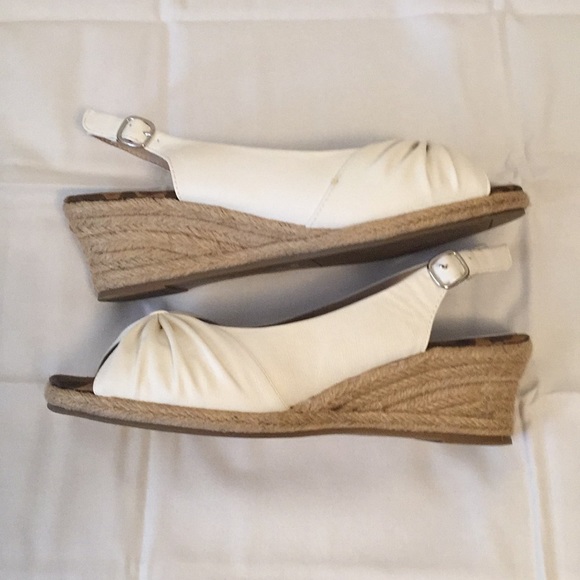 Women’s white wedges - Picture 5 of 8